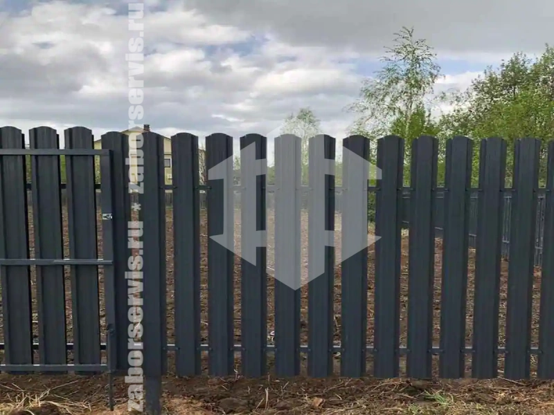 Забор из евроштакетника 84 метра