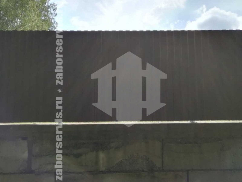 Забор из профнастила на ленточном фундаменте 38 метров