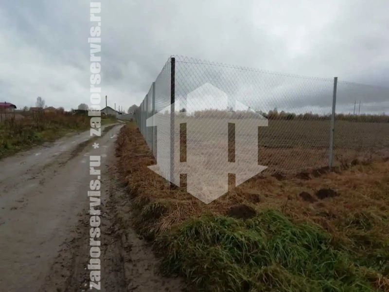 Забор из сетки рабицы в натяг с протяжкой арматуры 40 метров