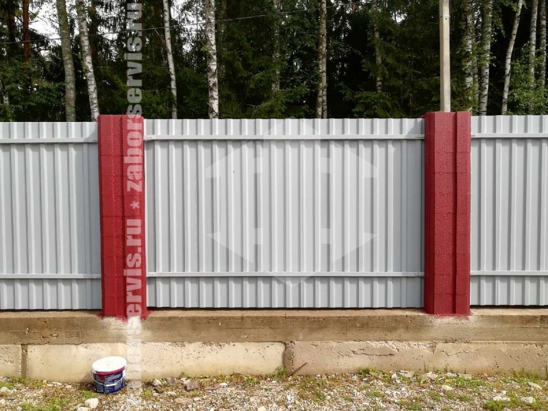 Забор из профнастила на ленточном фундаменте 38 метров